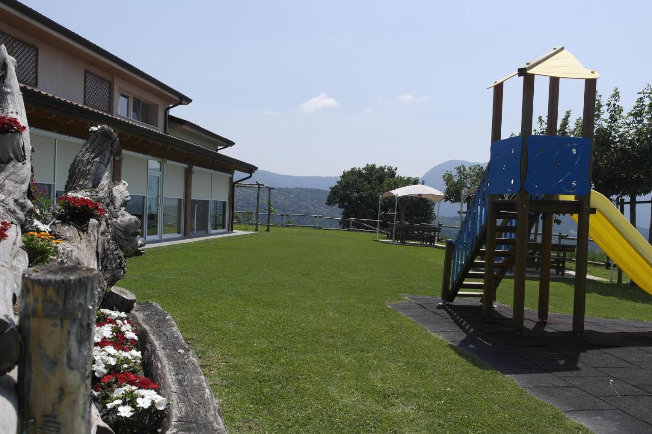 Agriturismo Fattoria Monte Baldo Vista Lago Caprino Veronese Exterior foto