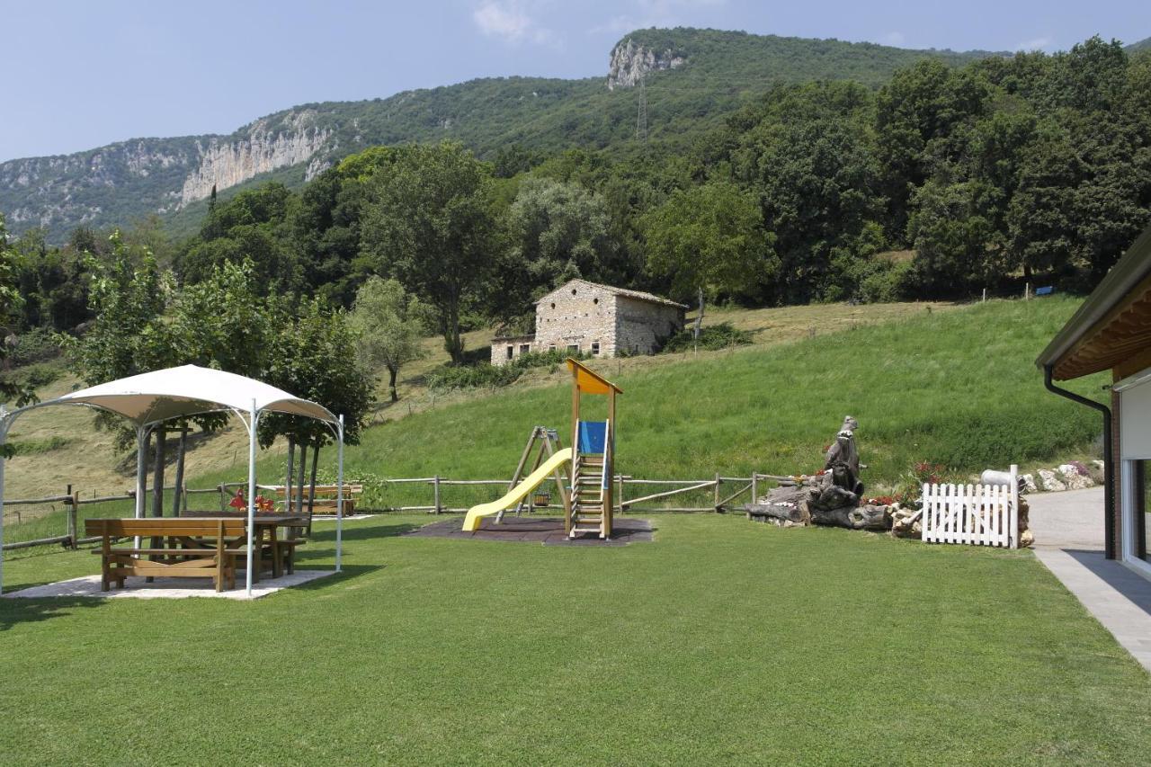 Agriturismo Fattoria Monte Baldo Vista Lago Caprino Veronese Exterior foto