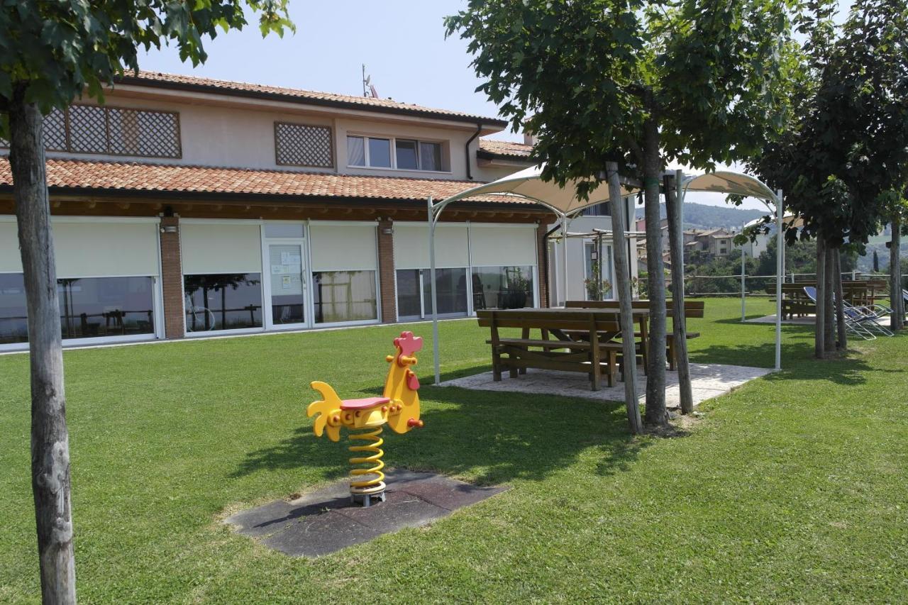 Agriturismo Fattoria Monte Baldo Vista Lago Caprino Veronese Exterior foto